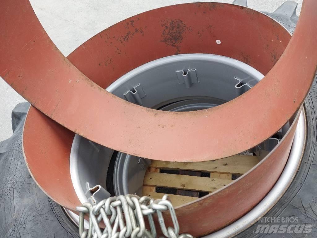 Levikepyörät 18.4R34 Gume, kolesa in platišča