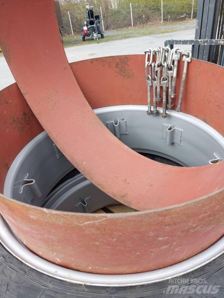  Levikepyörät 18.4R34 Gume, kolesa in platišča