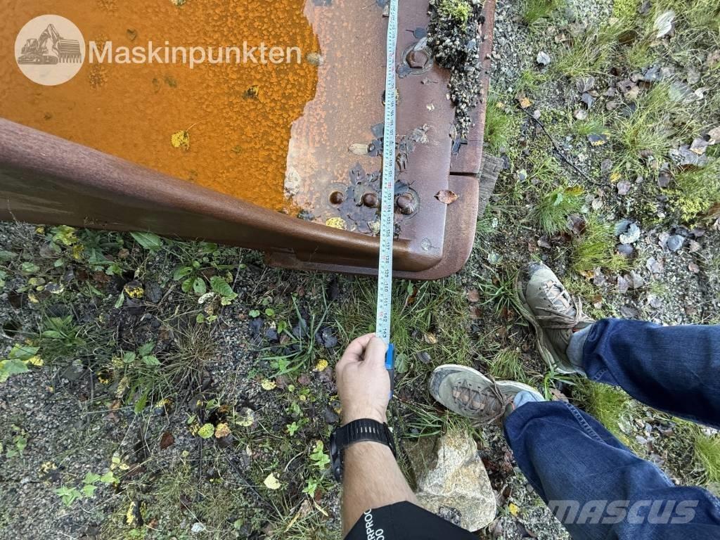 CAT 980 Kolesni nakladalci