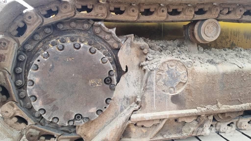 Komatsu D 51 EX-22 Buldožerji goseničarji