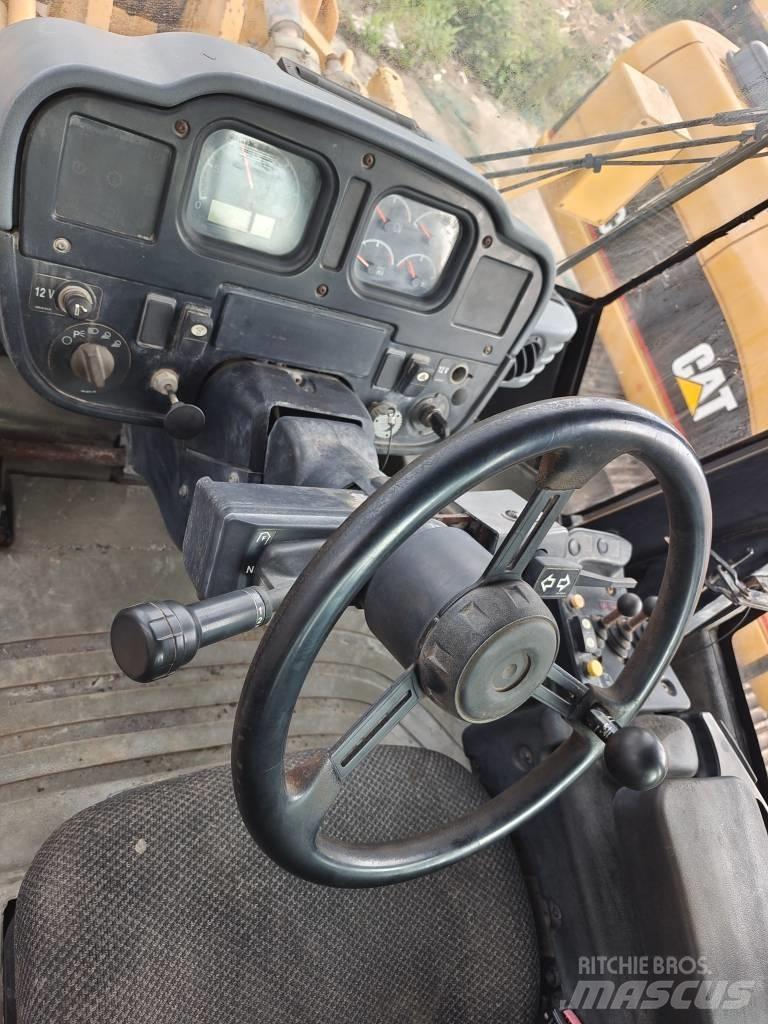 CAT 966 H Kolesni nakladalci