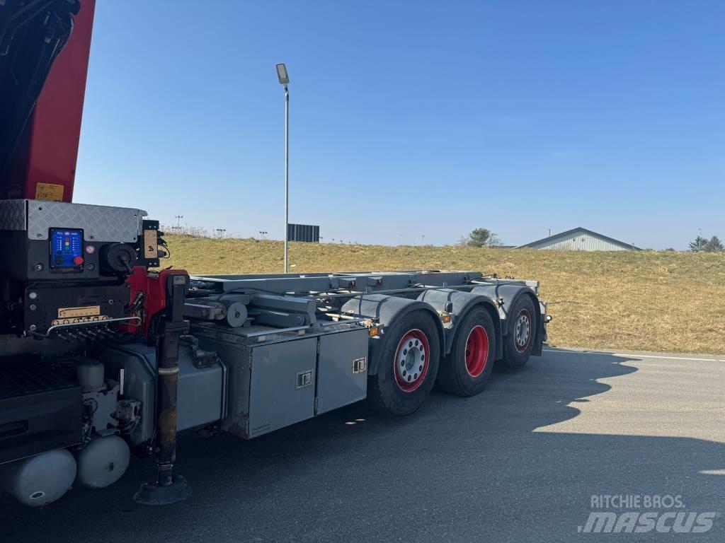 Volvo FM 420 Razstavljivi tovornjaki z žičnimi dvigali