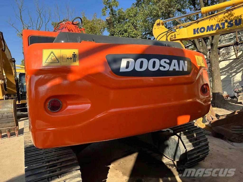 Doosan DX225LC-9C Bagri goseničarji
