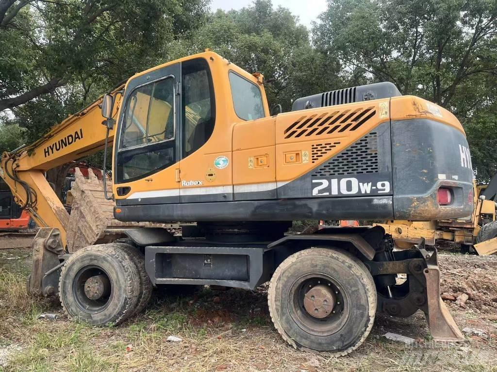 Hyundai R210W-9 Bagri na kolesih