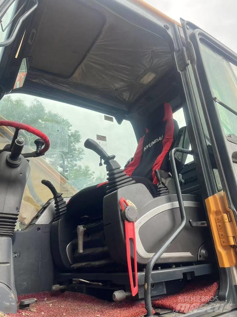 Hyundai R210W-9 Bagri na kolesih