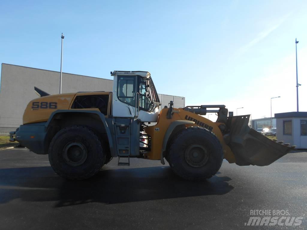 Liebherr L 586 Kolesni nakladalci