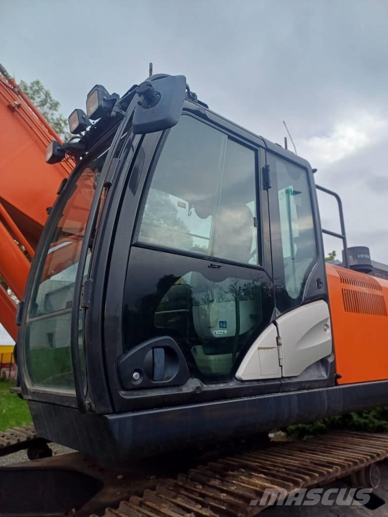 Hitachi ZX350 Kolesni nakladalci