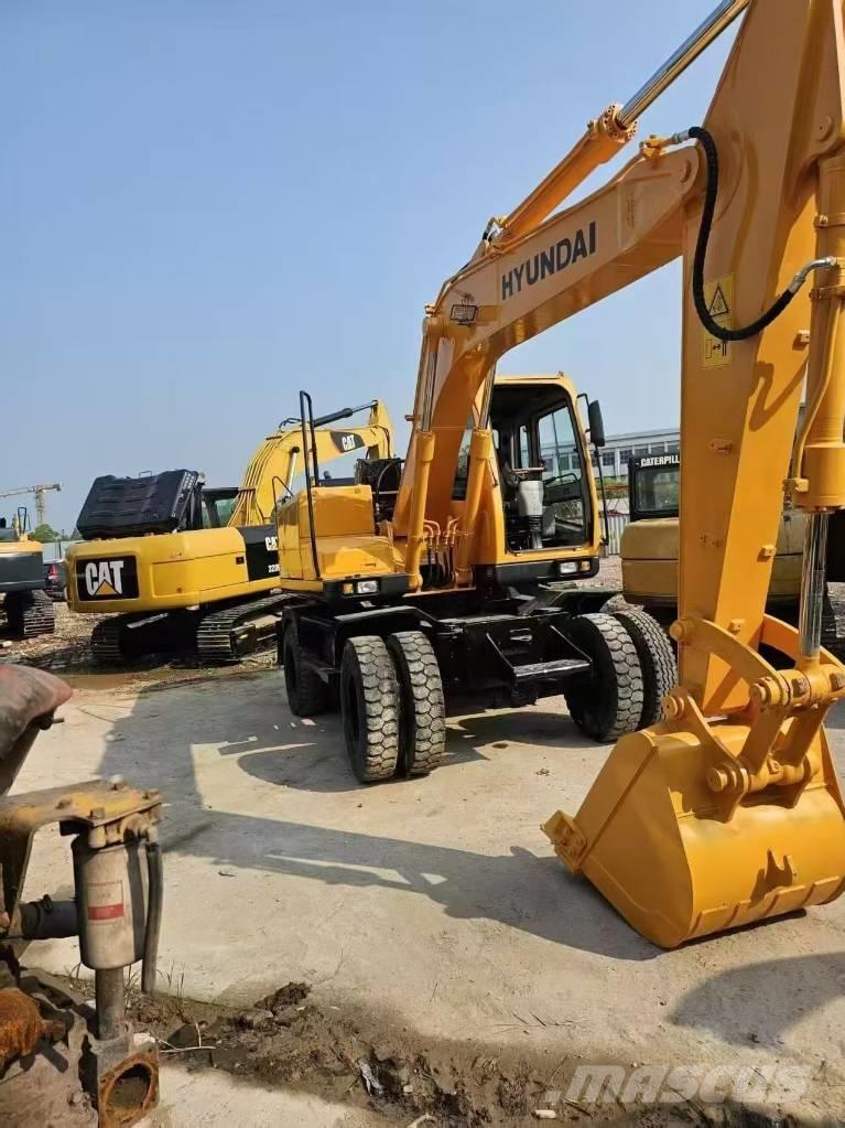 Hyundai HW 150 Bagri na kolesih