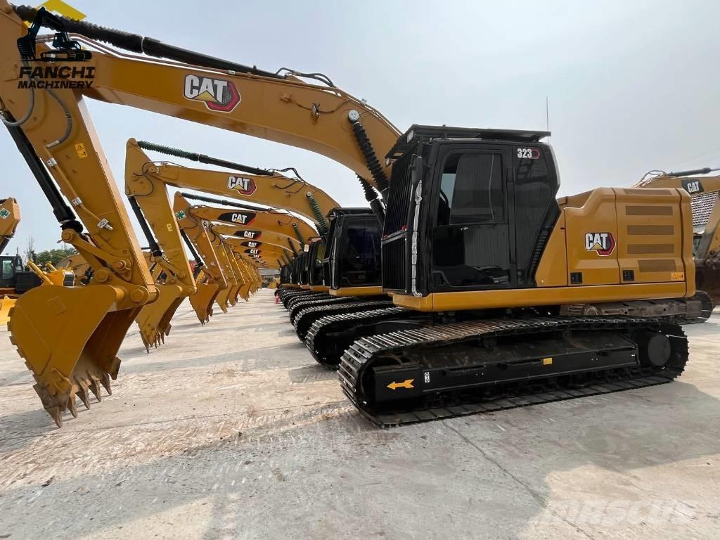 CAT 323 Bagri goseničarji