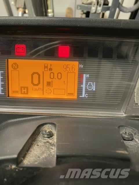 Mitsubishi FD25N3 Dizelski viličarji