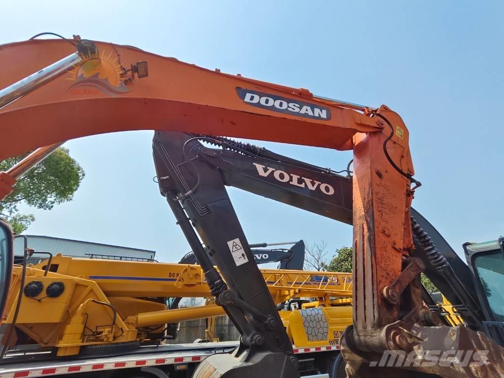 Doosan DX 300 LC Bagri goseničarji