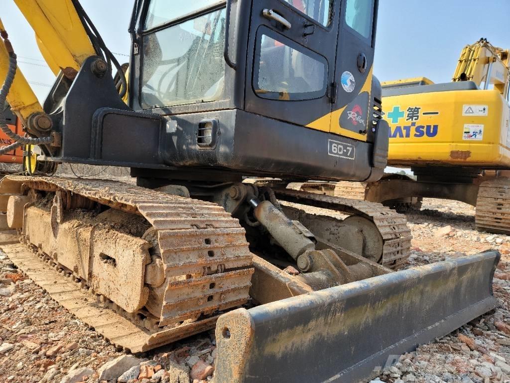 Hyundai R60-7 Mini bagri <7t