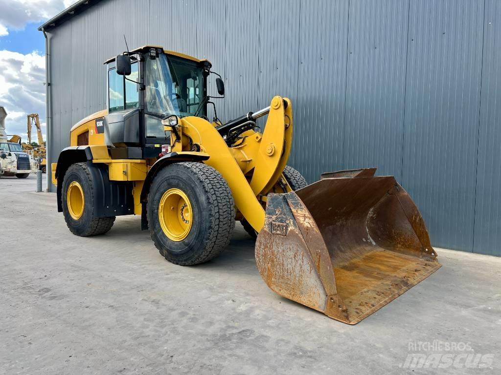 CAT 930K Kolesni nakladalci