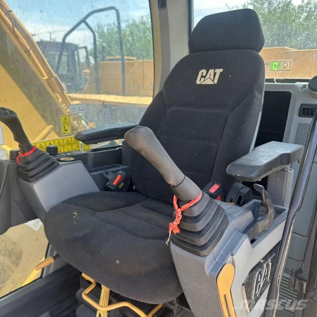 CAT 330 Bagri goseničarji
