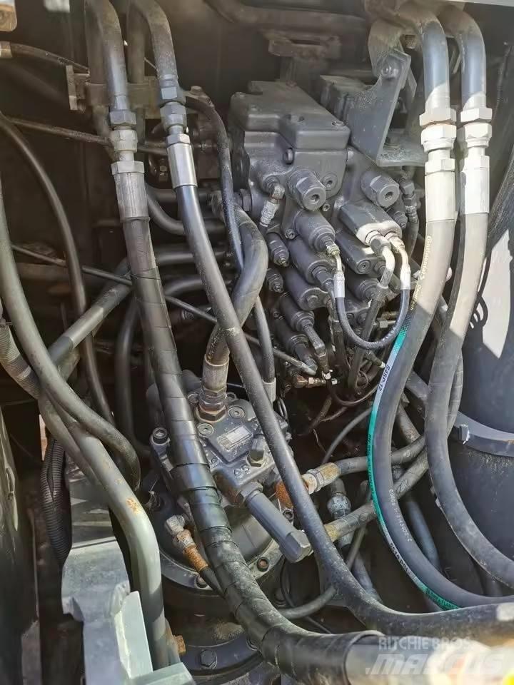 Sumitomo SH 130-6 Bagri goseničarji