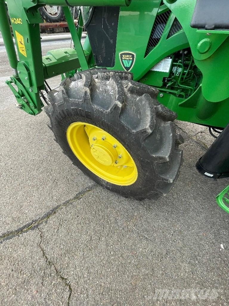 John Deere 5075 E Traktorji