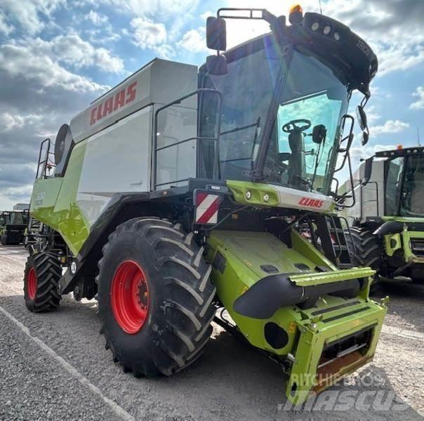 CLAAS TRION 530 Kombajni