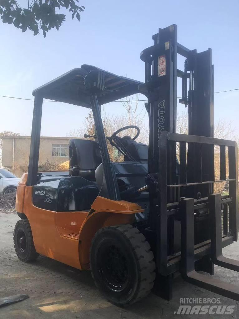 Toyota FD 30 Dizelski viličarji