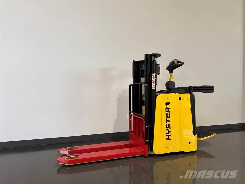 Hyster P2.0SD Ročni električni viličar