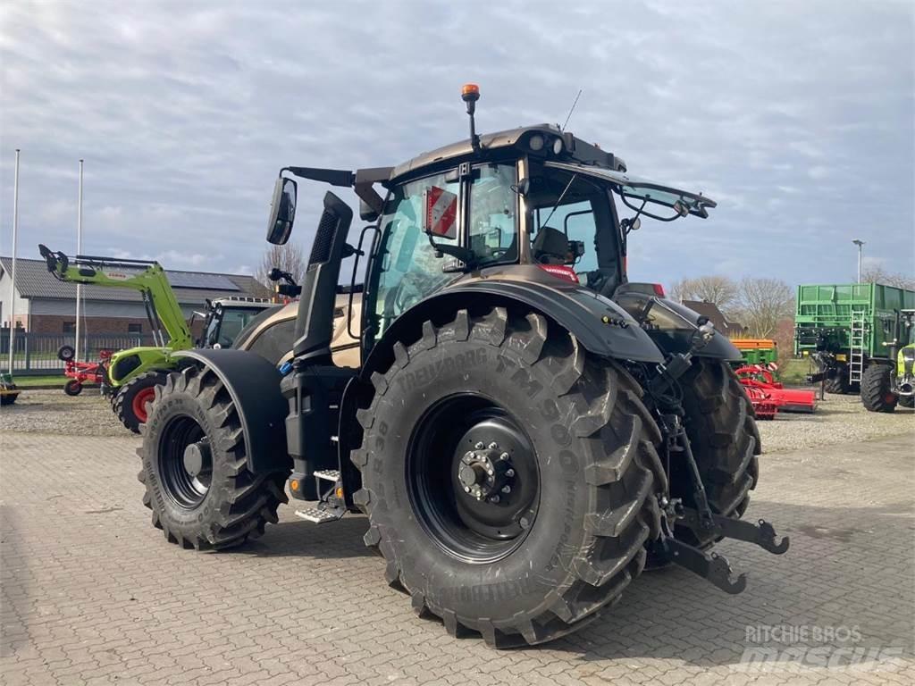 Valtra Q245 Traktorji