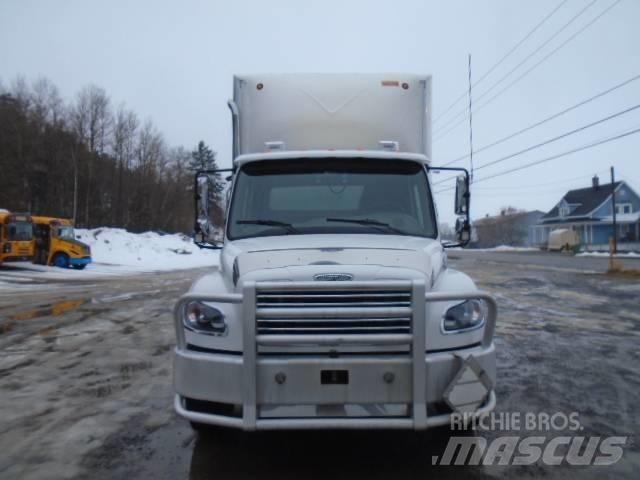 Freightliner M2 106 Tovornjaki zabojniki