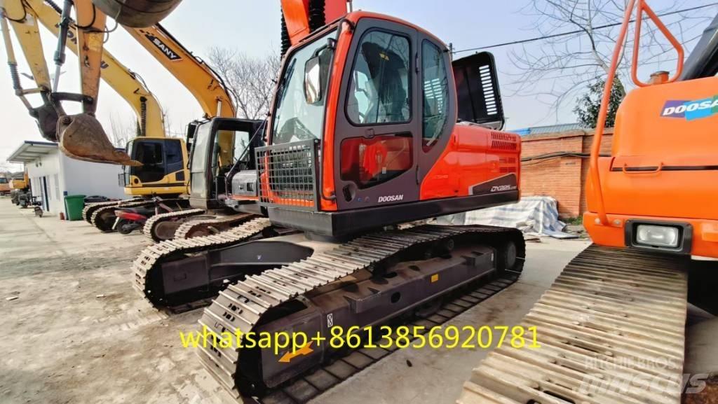 Doosan DX 225 Bagri goseničarji