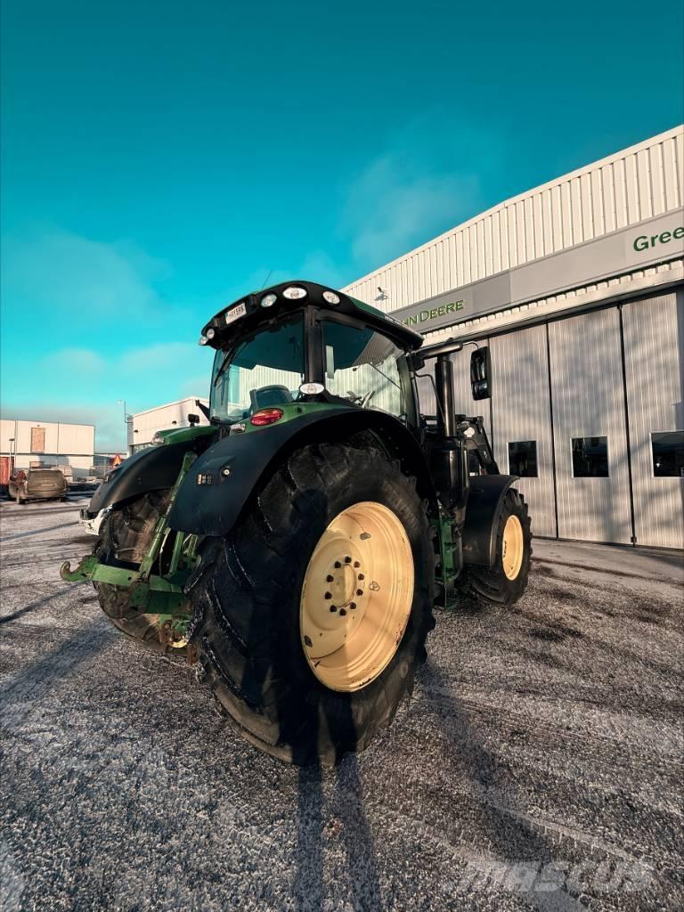 John Deere 6215R AP Traktorji