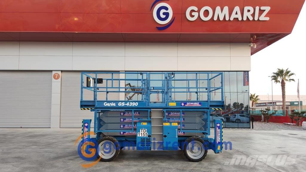 Genie GS 4390 Škarjaste dvižne ploščadi