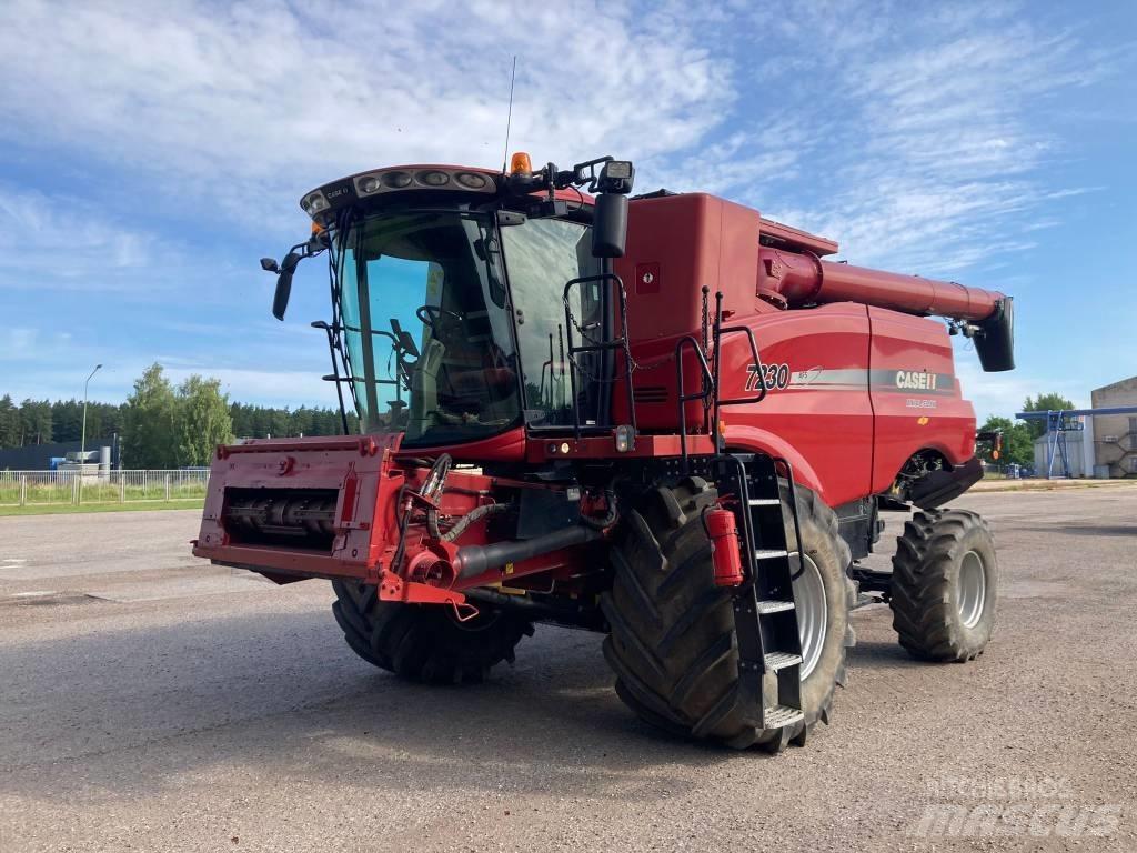 Case IH 7230 Kombajni