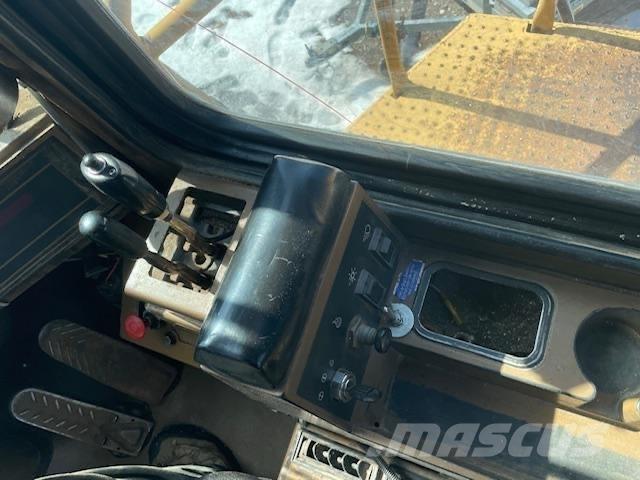 CAT 980 F II Kolesni nakladalci
