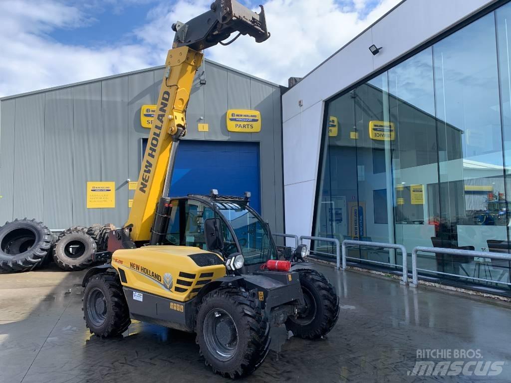 New Holland TH5.26 Teleskopski viličarji