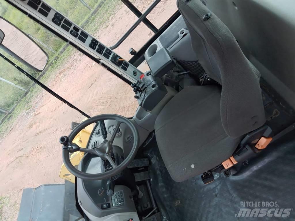 Volvo L90F Kolesni nakladalci