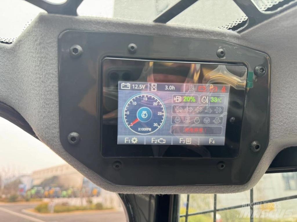 XCMG XC740K Skid steer mini nakladalci