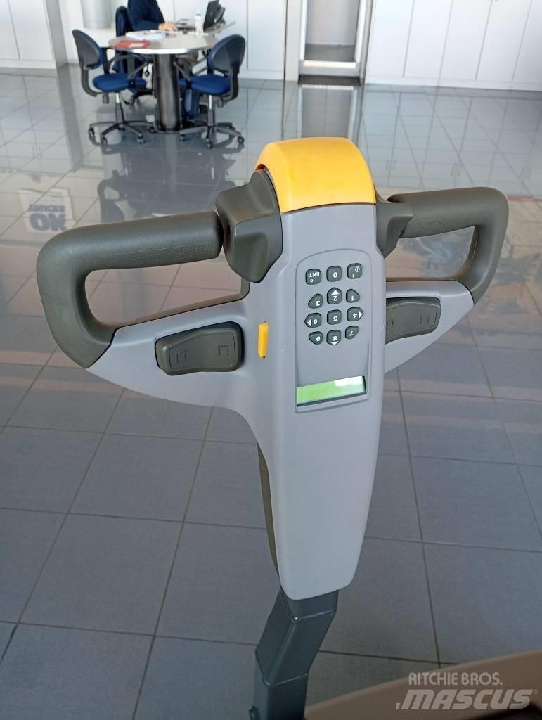 UniCarriers PS 125 Samopogonski ročni viličarji