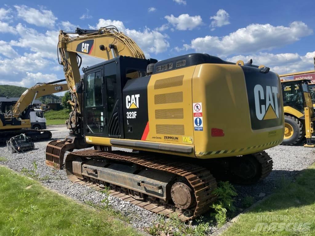 CAT 323F L Bagri goseničarji