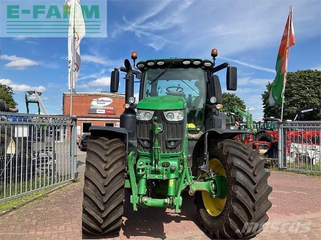 John Deere 6250 r Traktorji