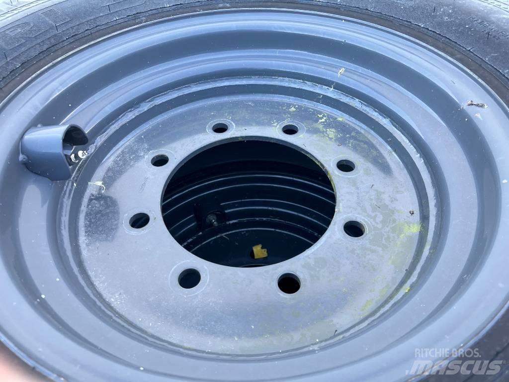 Nokian TRI II hjul Kolesni nakladalci