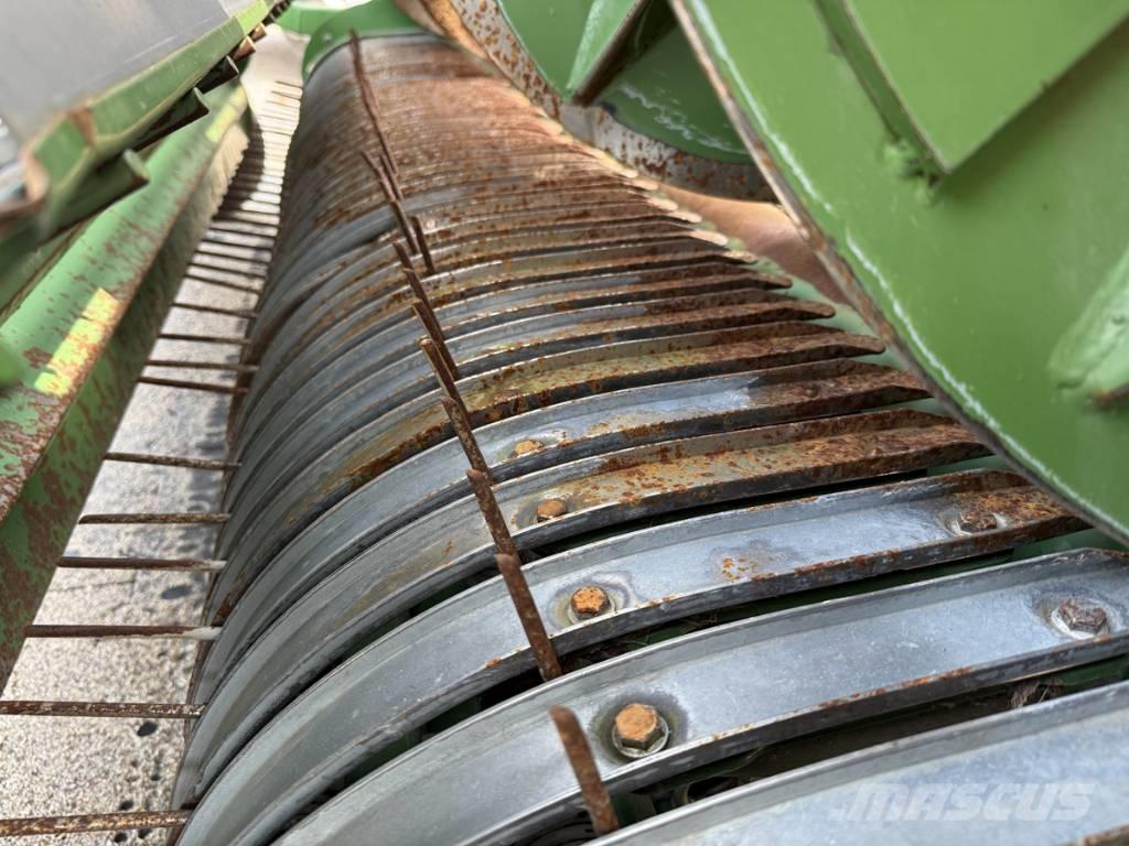 Krone E-FL 3001 Stroji za krmo na lastni pogon
