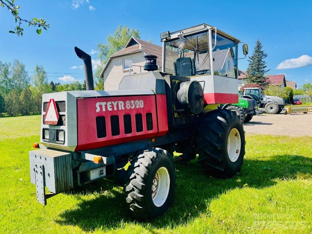 Steyr 8320 Kombajni za krmo