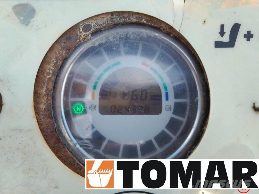 JCB 6 TST Ne cestni demperji