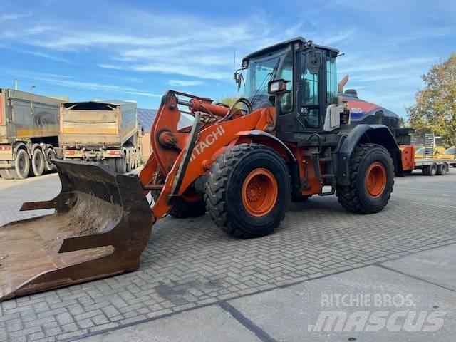 Hitachi ZW 180-6 Kolesni nakladalci