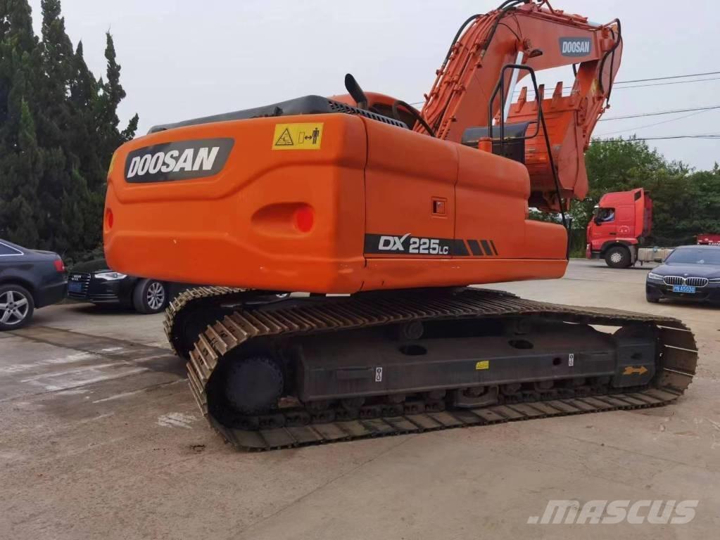 Doosan dx225 Bagri goseničarji