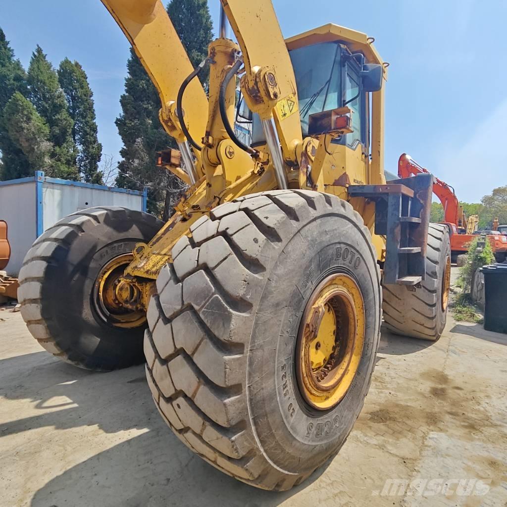 Komatsu WA 500 Kolesni nakladalci