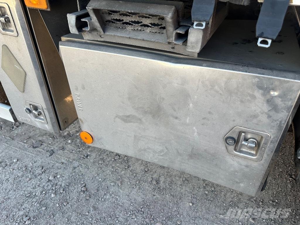 Volvo FM9 Skåpbil Tovornjaki zabojniki