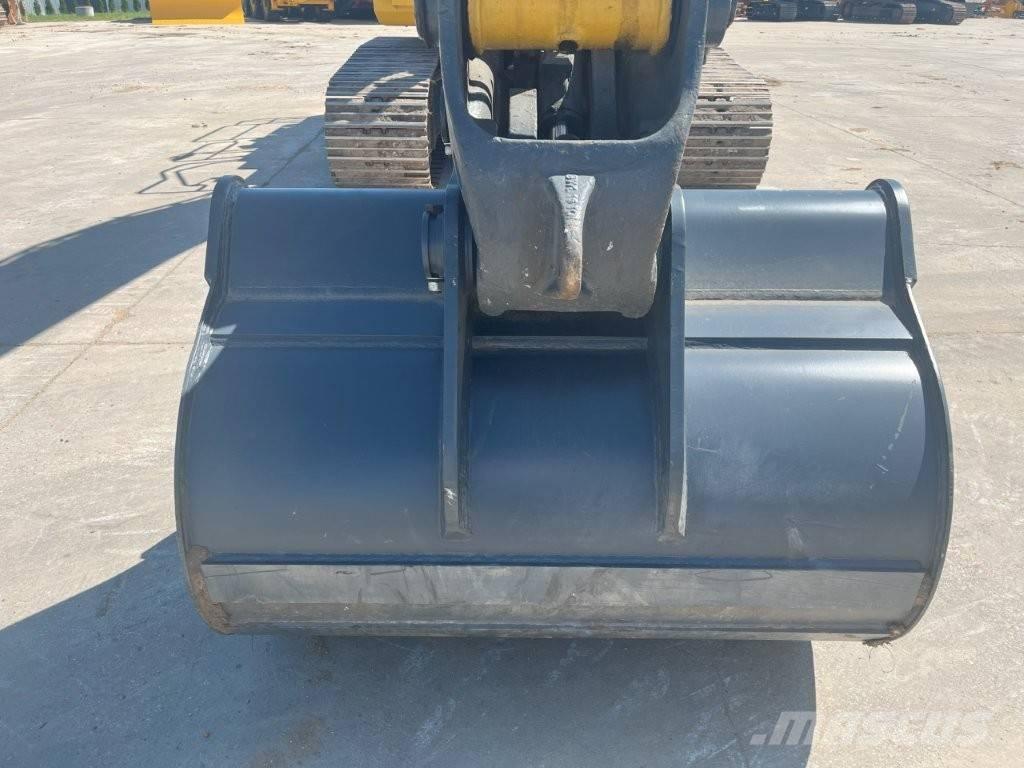 Komatsu PC 210 LC-11 Bagri goseničarji