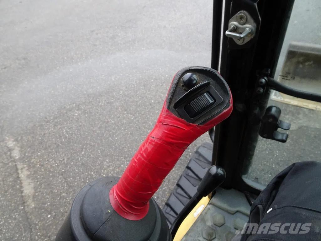 CAT 305E2 Mini bagri <7t