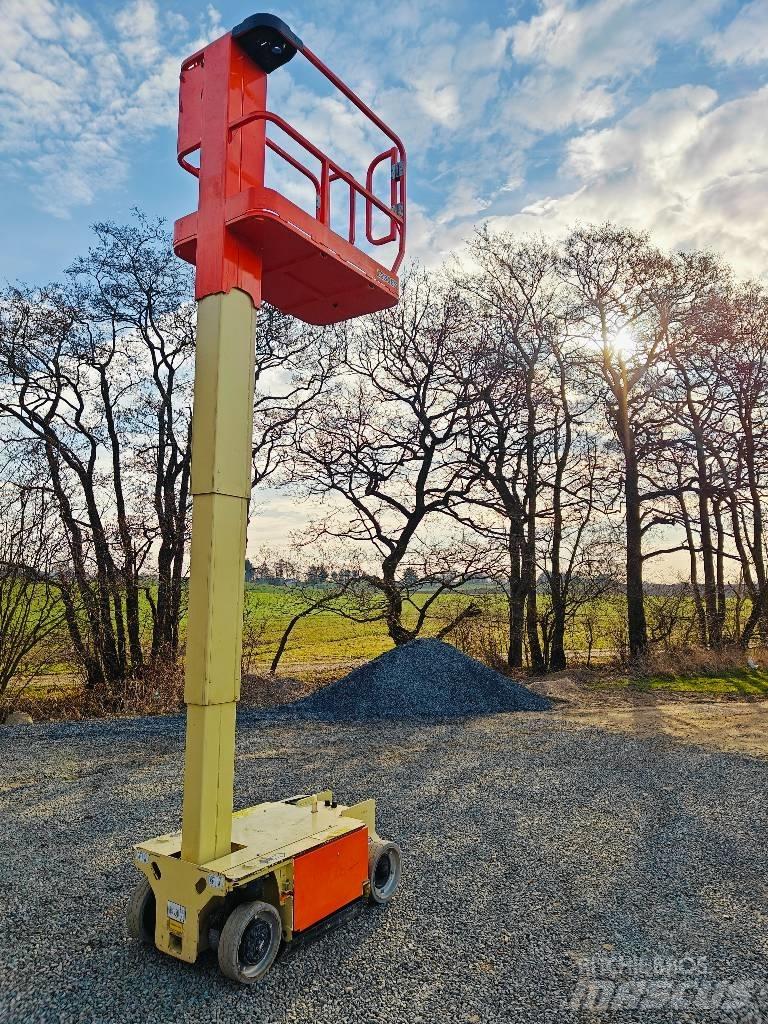 JLG 1230 Vertikalna dvigala