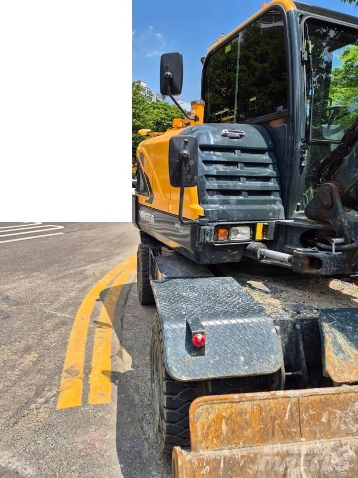 Hyundai 65A Bagri na kolesih