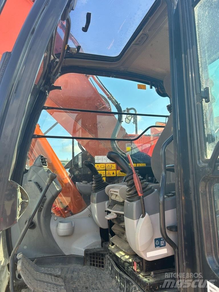 Hitachi ZX225 USLC-6 Bagri goseničarji