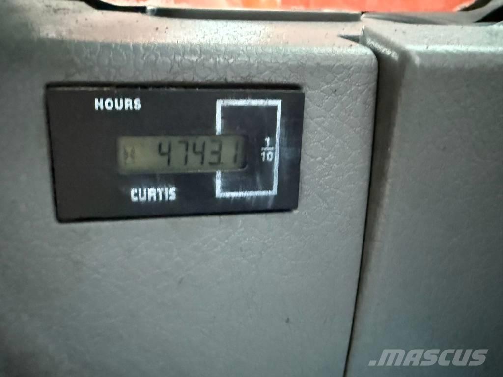 Doosan DX 235 LCR Bagri goseničarji